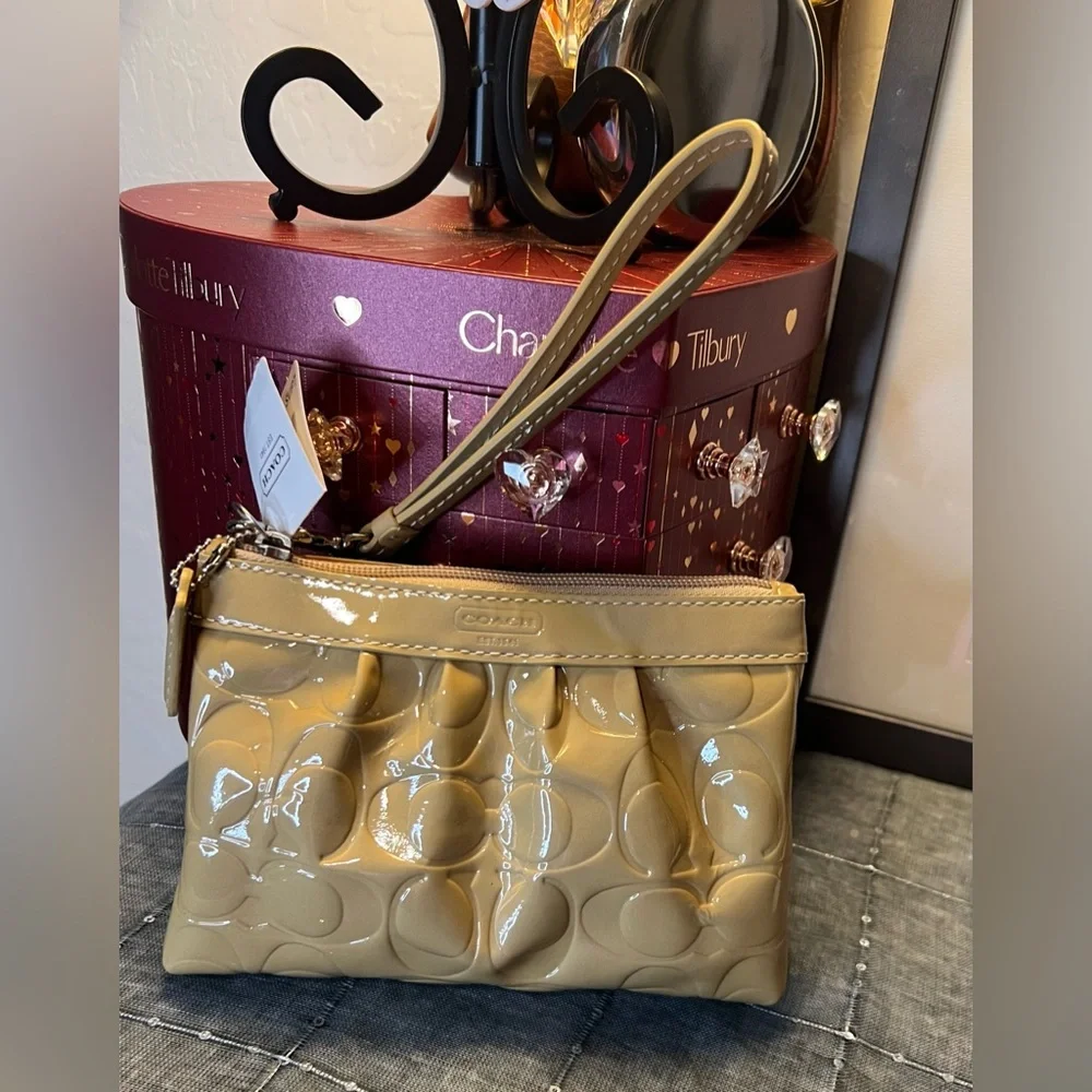 Coach elegant wristlet